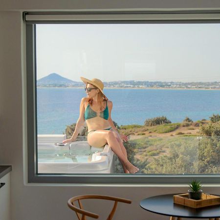 Seanfinity Beachfront Suites 米科利维亚 外观 照片