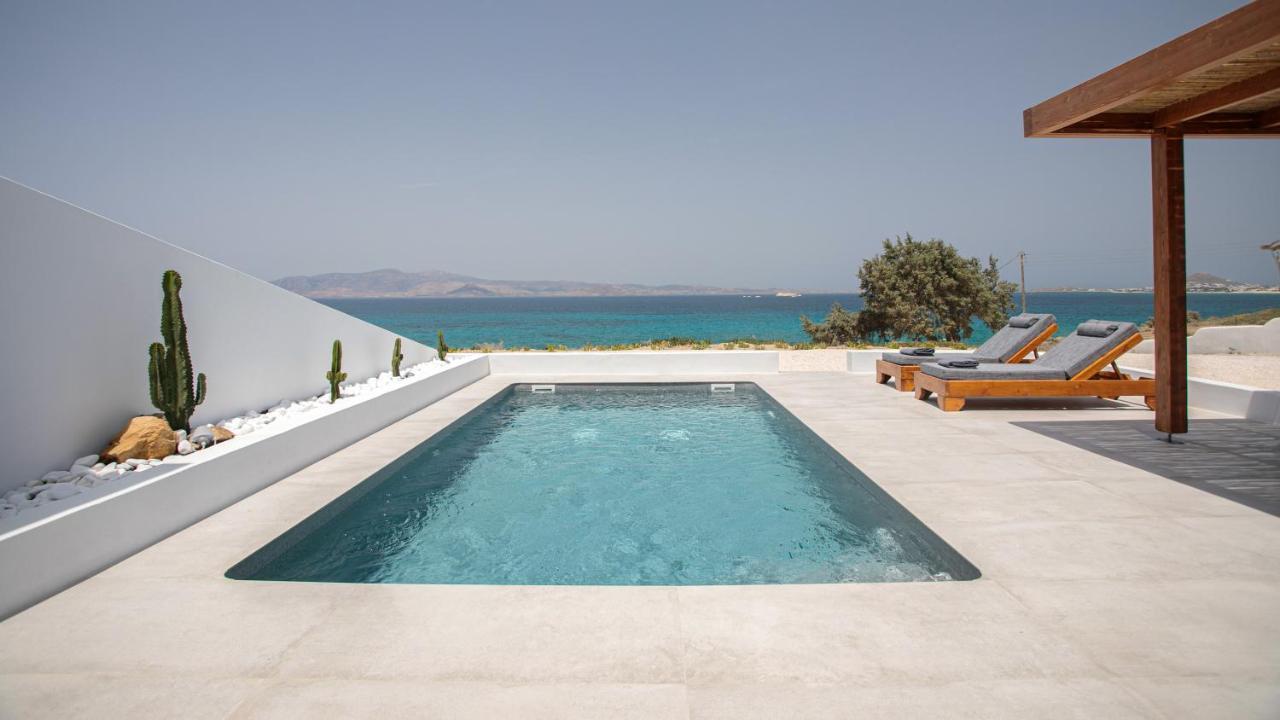 Seanfinity Beachfront Suites 米科利维亚 外观 照片