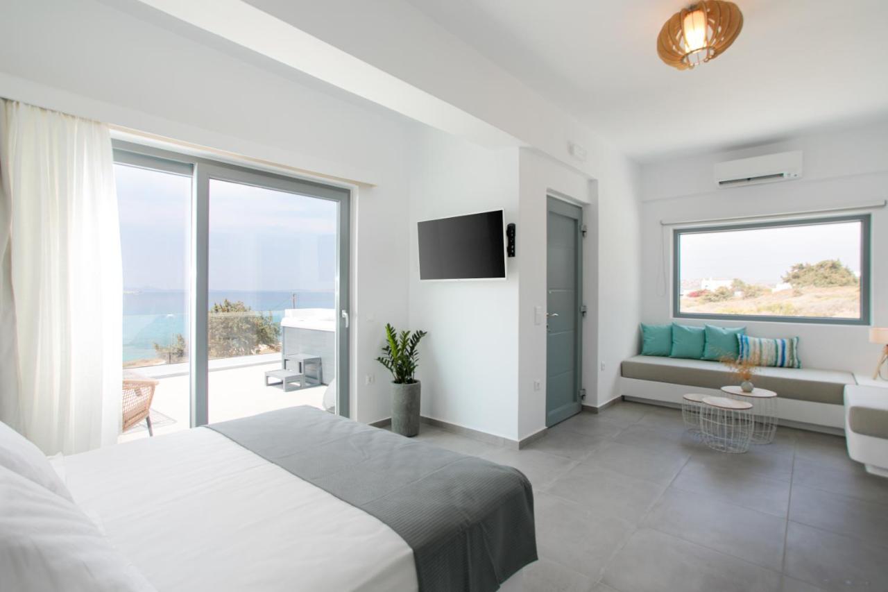 Seanfinity Beachfront Suites 米科利维亚 外观 照片