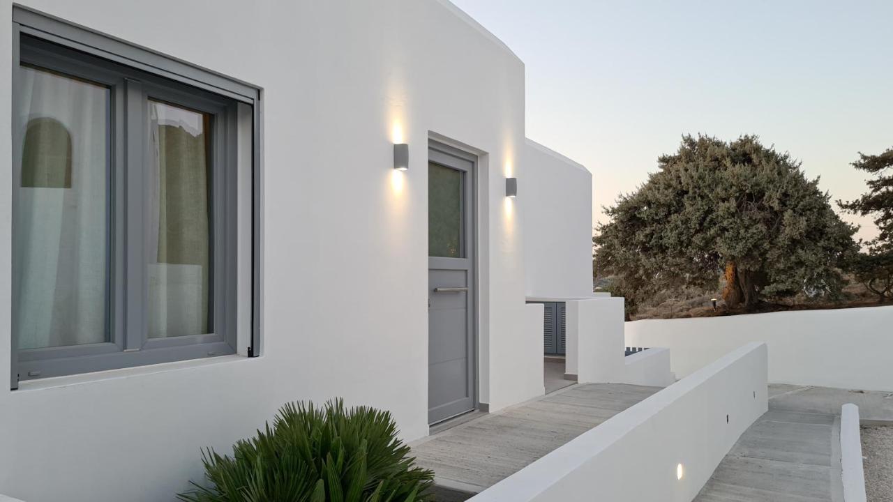 Seanfinity Beachfront Suites 米科利维亚 外观 照片