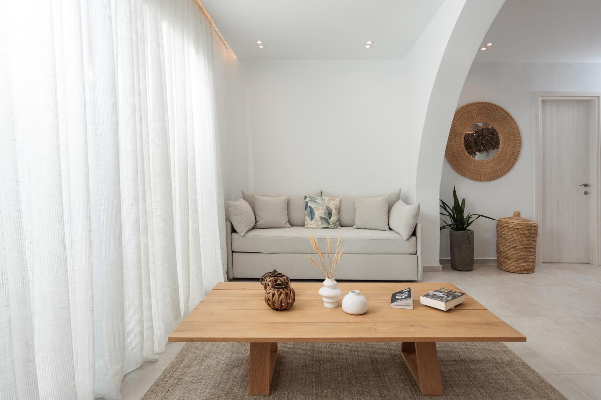 Seanfinity Beachfront Suites 米科利维亚 客房 照片