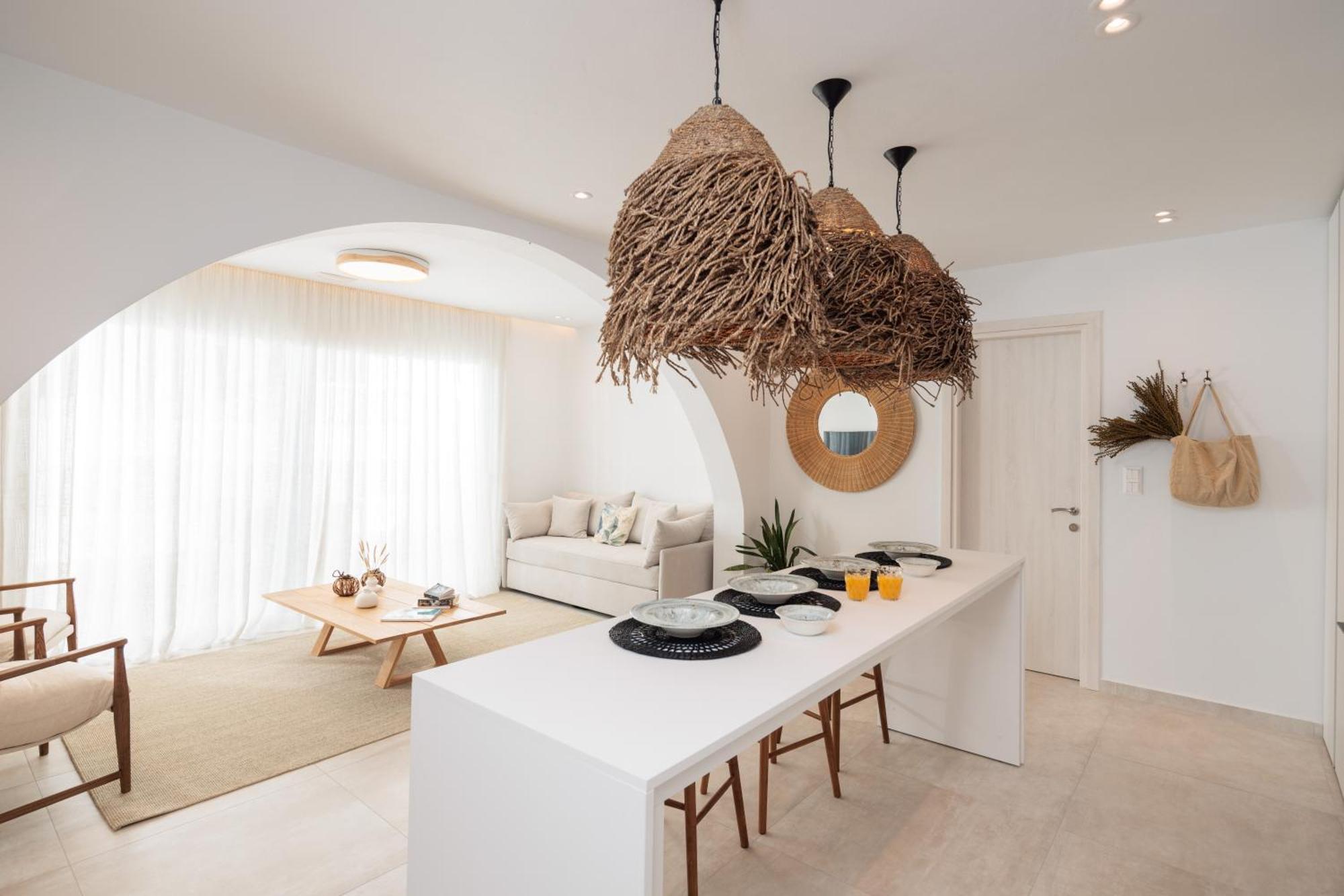 Seanfinity Beachfront Suites 米科利维亚 外观 照片