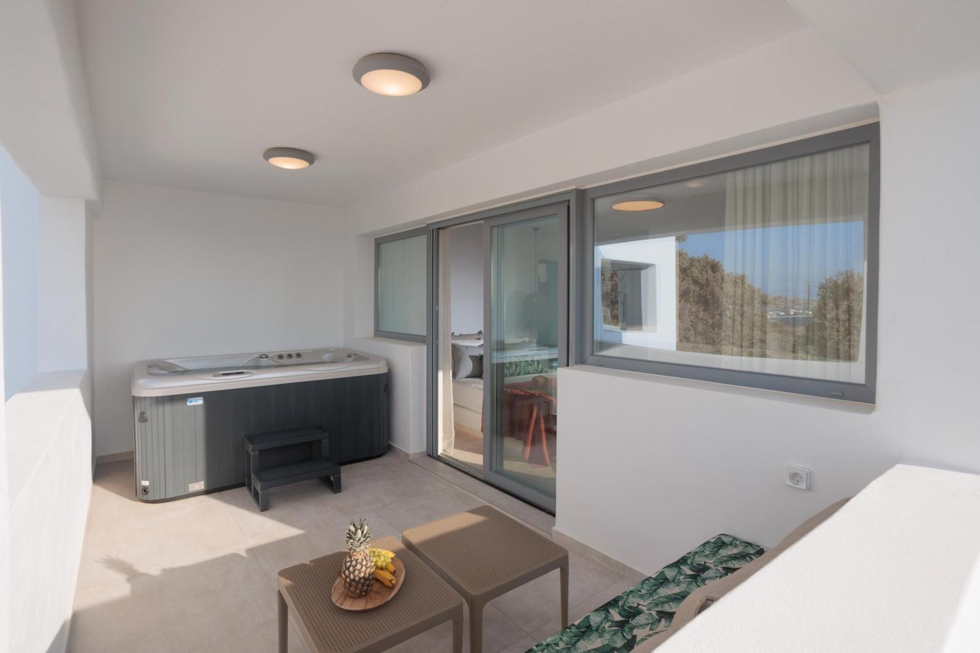 Seanfinity Beachfront Suites 米科利维亚 外观 照片