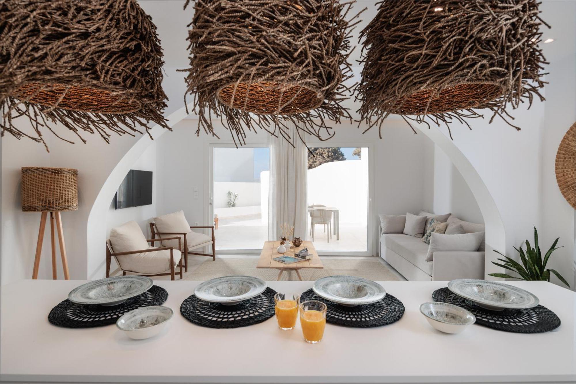 Seanfinity Beachfront Suites 米科利维亚 外观 照片